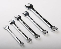 五金产品零售 以自主品牌建设驱动行业升级与增长